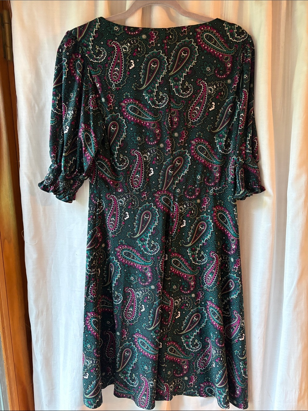 Tommy Hilfiger Green Paisley Midi Dress with Pink Accents - Picture 3 of 3
